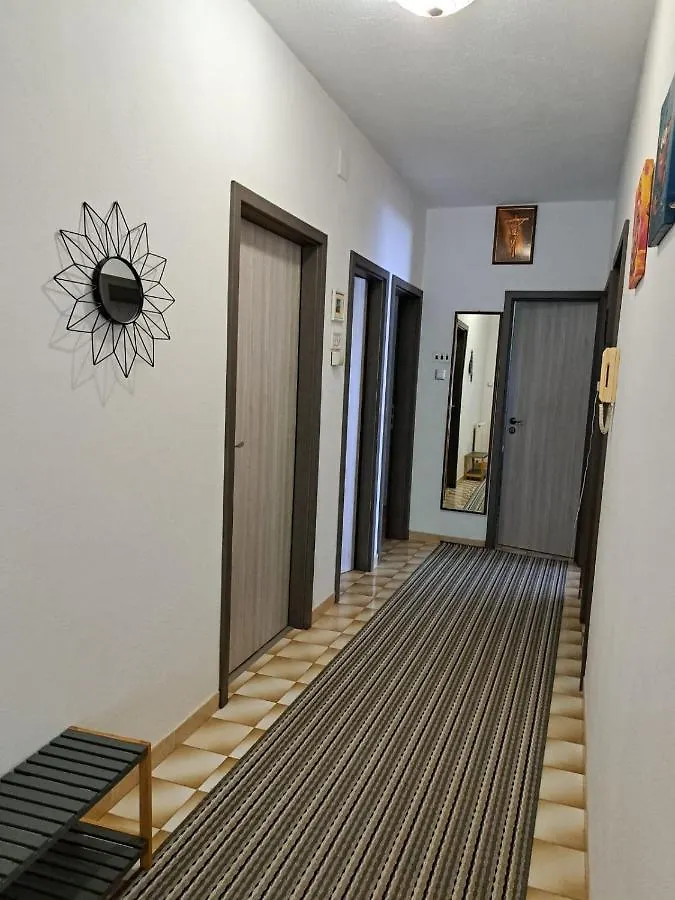 Apartment Nada Hope Kastela 0*,  Croatia